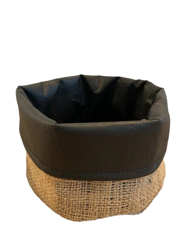 PANERA DE ARPILLERA CON CUERINA NEGRA