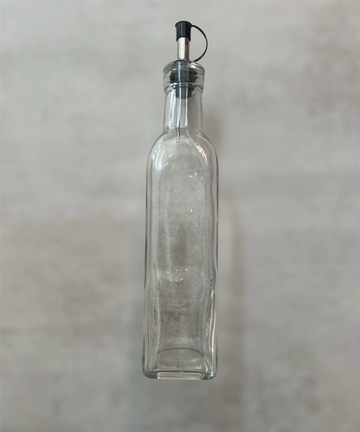 ACEITERA CUADRADA DE VIDRIO Y PICO ACERO 500 ML