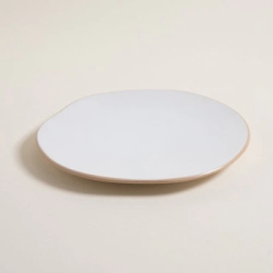 PLATO PLAYO 27 CM MONASTIR BLANCO CON BORDE NATURAL SATINADO