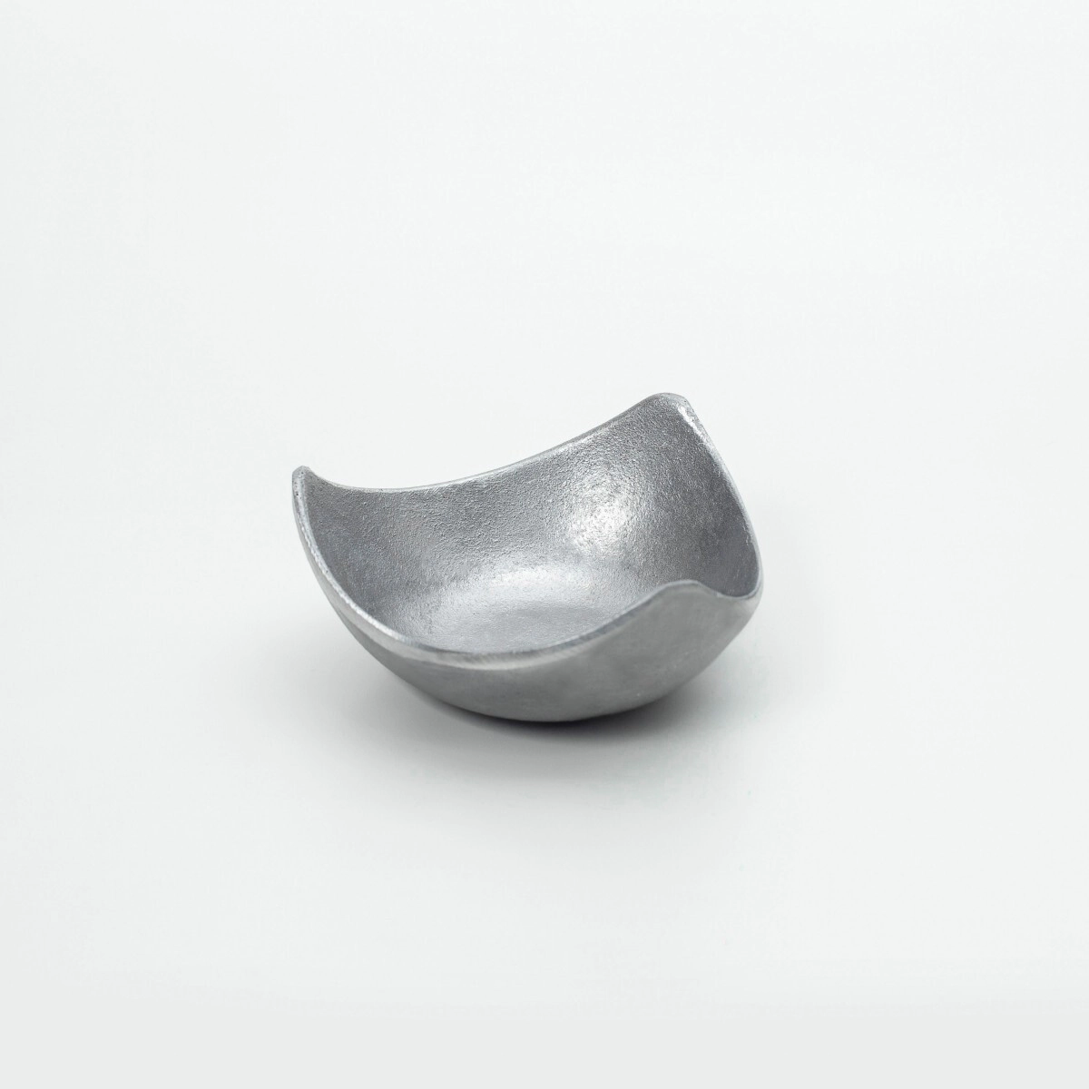 ENSALADERA 18 CM TRES PUNTAS FUNDICION