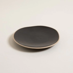 PLATO POSTRE 20 CM MONASTIR NEGRO CON BORDE NATURAL