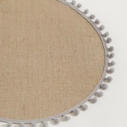 INDIVIDUAL KRABI BORDE POMPON GRIS