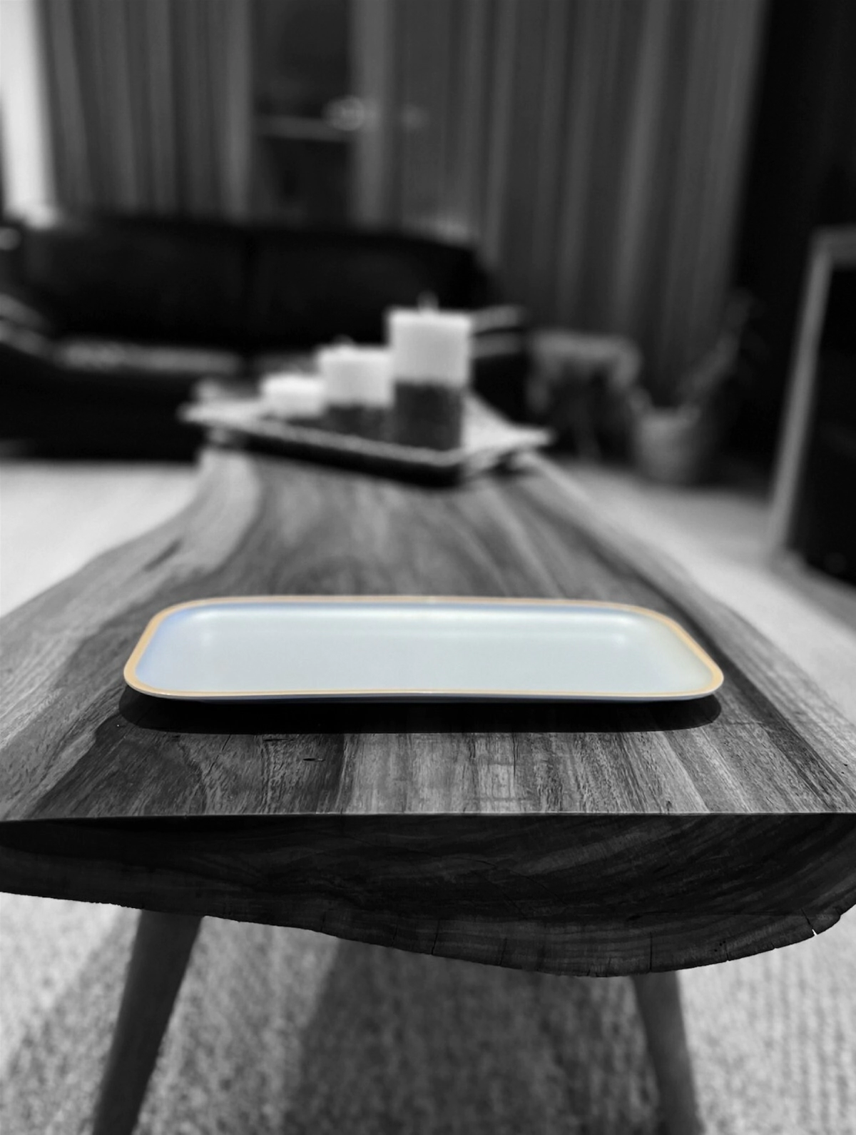 BANDEJA RECTOVAL 35 X 17 CM GRIS CON BORDE BEIGE MELAMINA