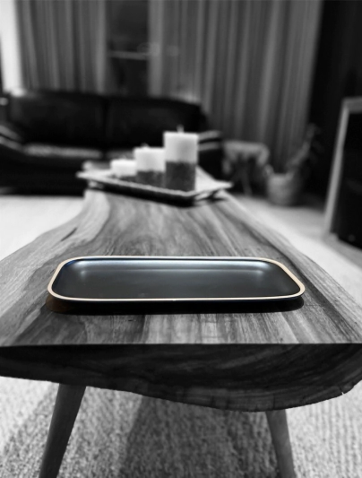 BANDEJA RECTOVAL 35 X 17 CM NEGRA CON BORDE BEIGE MELAMINA