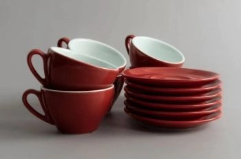 TAZA DESAYUNO 250 ML CON PLATO ROJO PORCELANA VOLF
