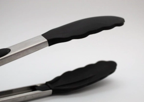 PINZA DE SILICONA 25 CM NEGRA