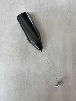 BATIDOR ESPUMADOR DE LECHE CAPUCHINO CAFE NEGRO