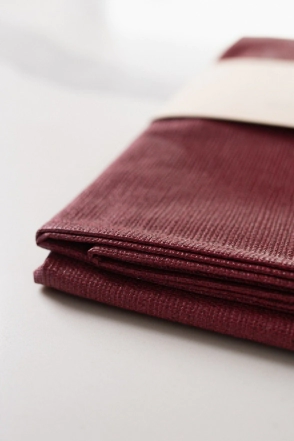 MANTEL IMPERMEABLE 1,4 X 2,5 MTS RAFIA BORDO