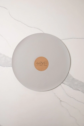 INDIVIDUAL FOLIA REDONDO GRIS CLARO