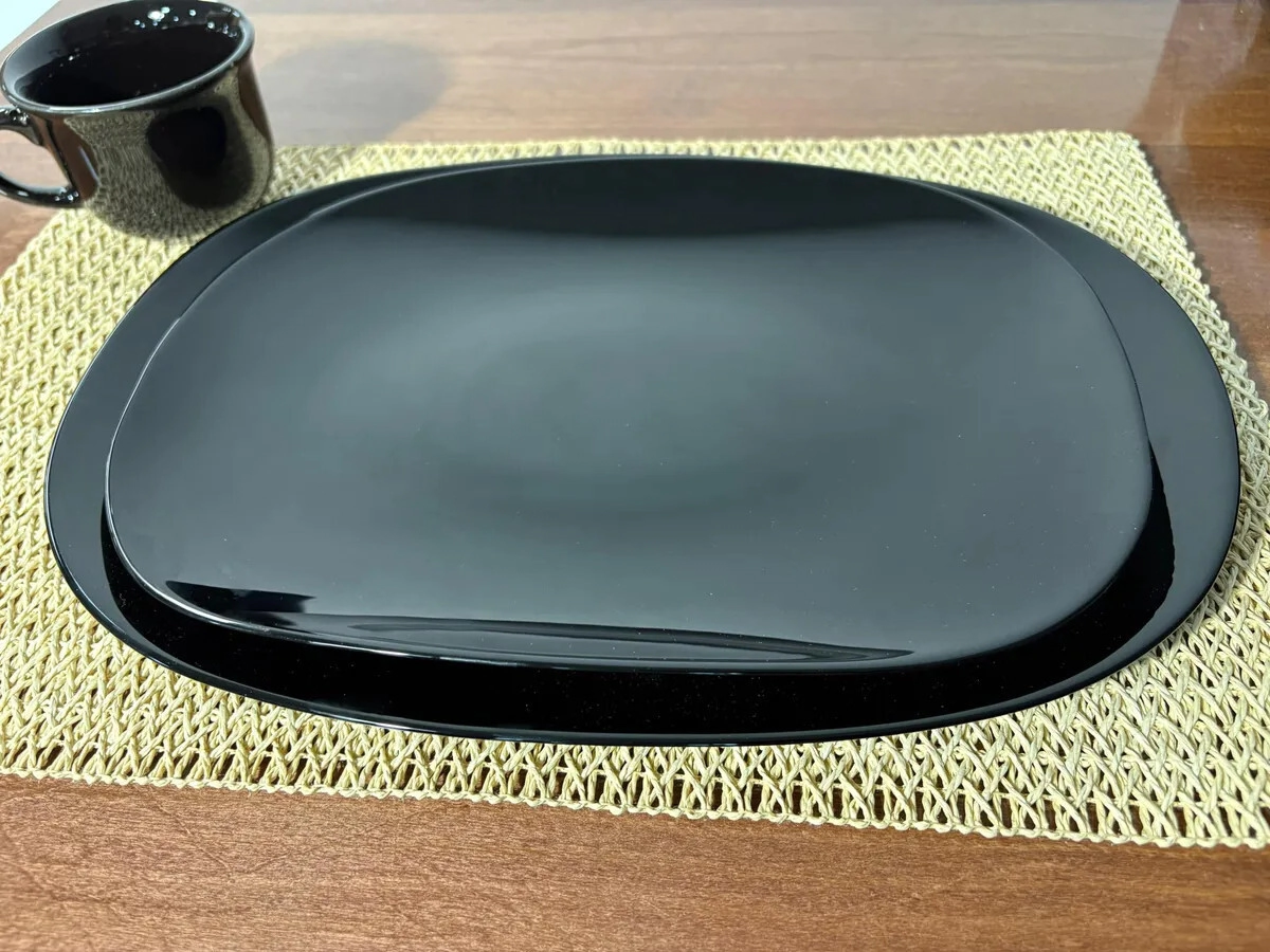 BANDEJA RECTANGULAR 30,5 CM VIDRIO TEMPLADO NEGRO CAROL