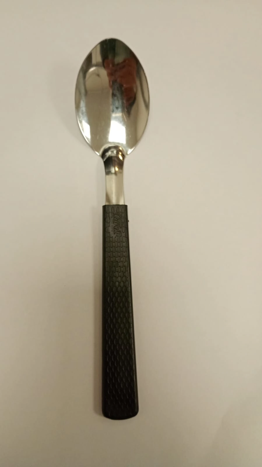 CUCHARITA DE TE MANGO PLASTICO TEXTURADO NEGRO CAROL