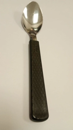 CUCHARITA DE TE MANGO PLASTICO TEXTURADO NEGRO CAROL