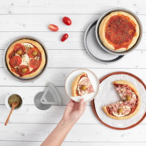 PIZZERA N&ordm; 30 DE ACERO ALUMINIZADO DO&Ntilde;A CLARA