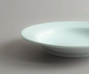 PLATO HONDO 23,5 CM YORK LINEA 1900 ROYAL PORCELAIN
