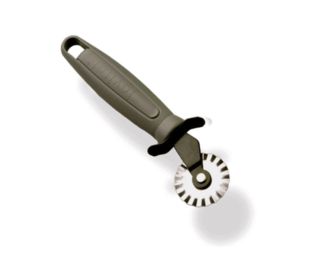 CORTA RAVIOLES ACERO INOXIDABLE CON MANGO ANATOMICO